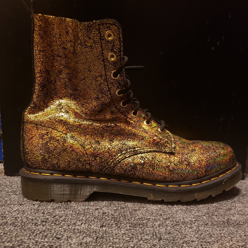 Womens US Size 11 Dr.Martin's, 1460 Gold Crackle.